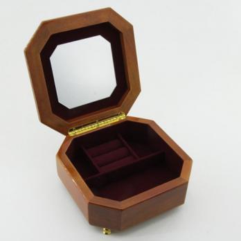 KL-10552 Шкатулка для украш.18*18*7,5см