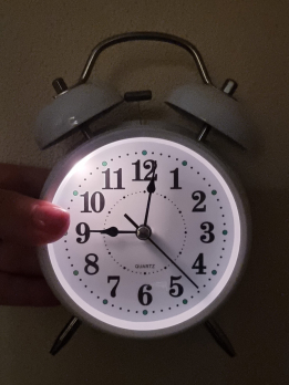 К30607 Часы-будильник 
